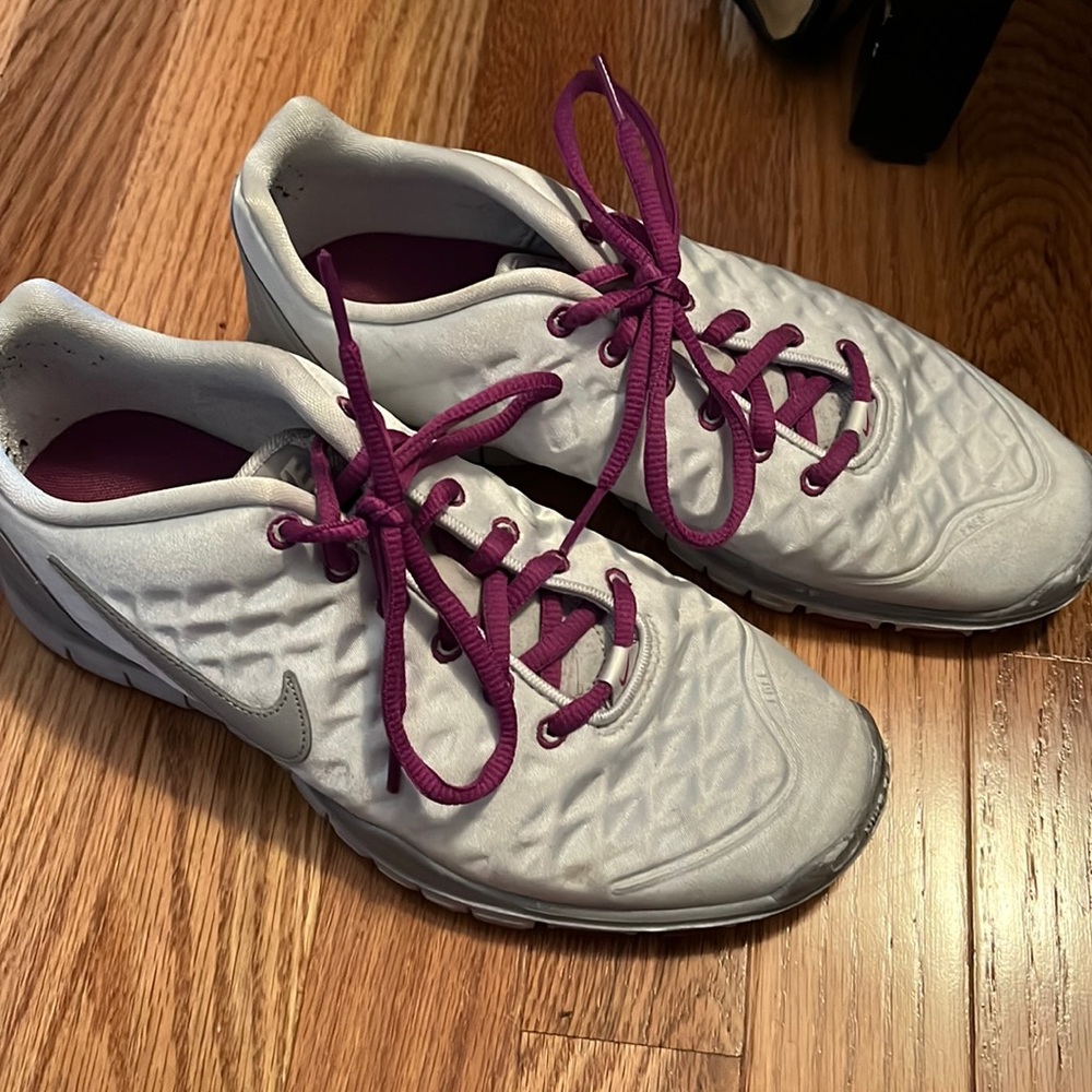 Womens Nike “free” sneaker size 8